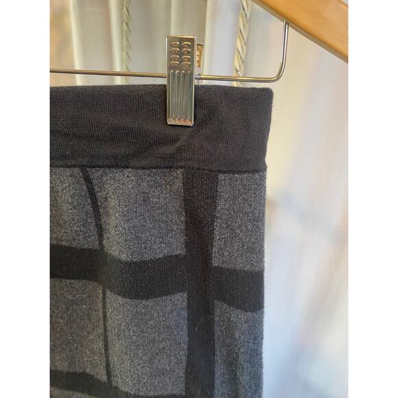 Ann Taylor Loft Outlet Skirt Mini Soft Sweater Plaid Gray Black Pull On Med - Picture 3 of 6